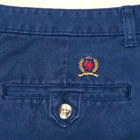 Vintage EUC Tommy Hilfiger Casual Shorts - Picture 2 of 5